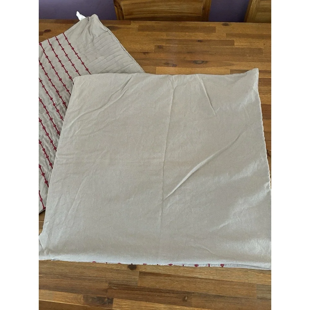 2 NATORI Cherry Blossom Square Pillow Shams Grey With Maroon Embroidery 25